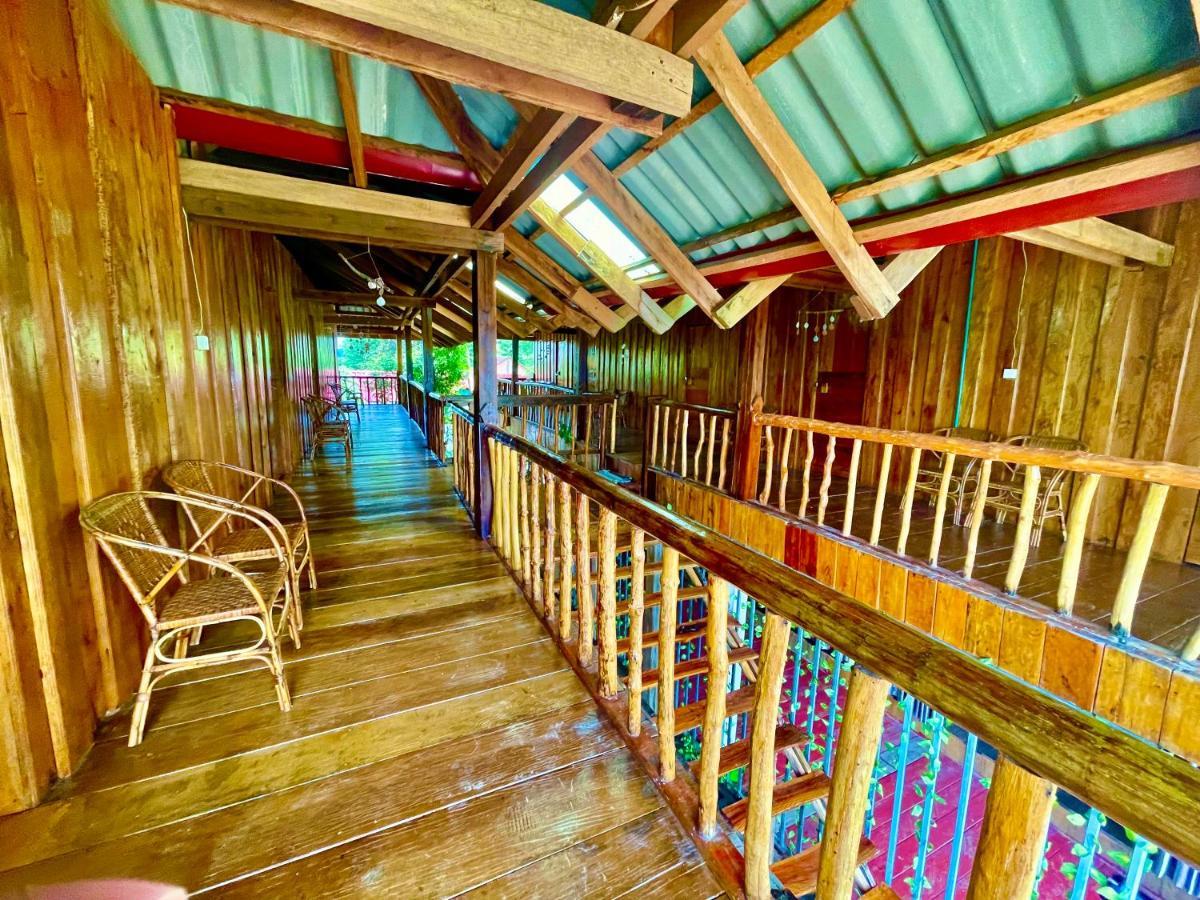 The Cliff Hostel, M'Pay Bay Koh Rong Sanloem Exterior foto